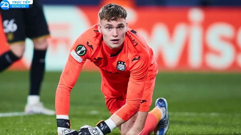 MU Nhắm Thủ Môn Bart Verbruggen Thay Thế Onana: Bước Đi Quyết Đoán Của Quỷ Đỏ 3 thu-mon-bart-verbruggen-2